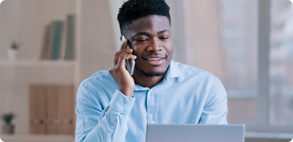 Pessoa negociando pagamentos